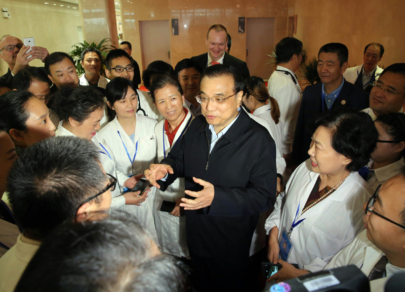 2016年3月25日，李克强考察海南博鳌乐城国际医疗旅游先行区。